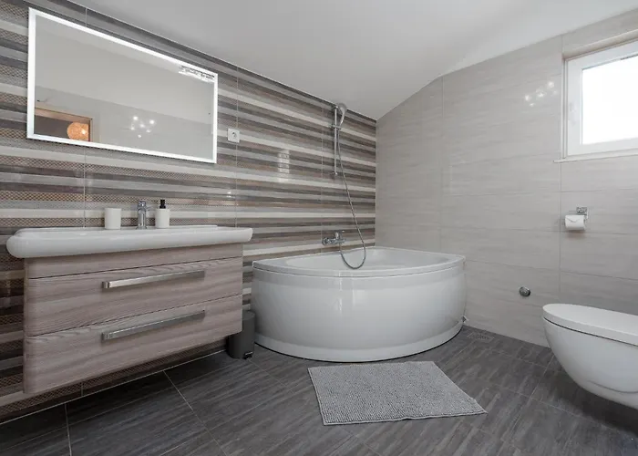 Awesome In Podgradina